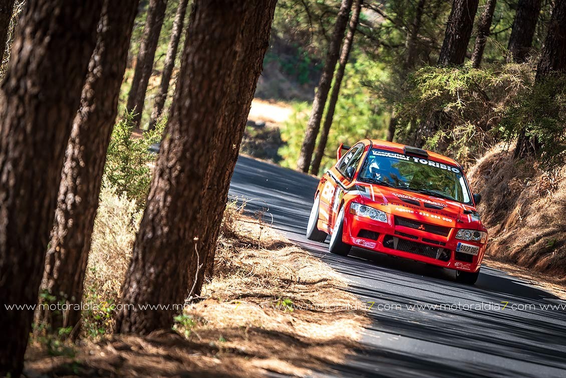 Armas y Vega ganan en un rally al límite