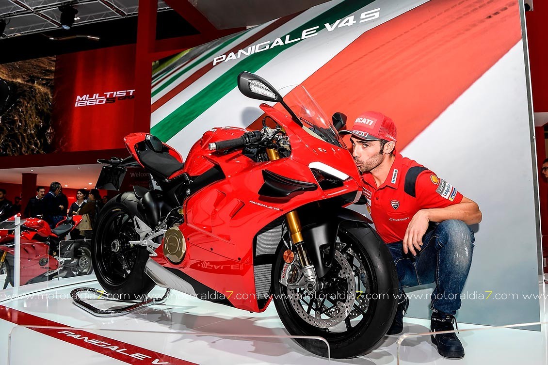 Ducati cierra el EICMA 2019 con el galardón de la ‘Moto más Bella’ para la Streetfighter V4.