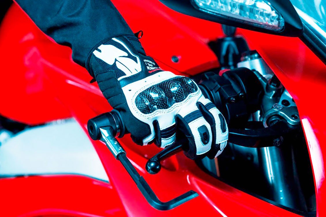 En la moto, riesgo cero.