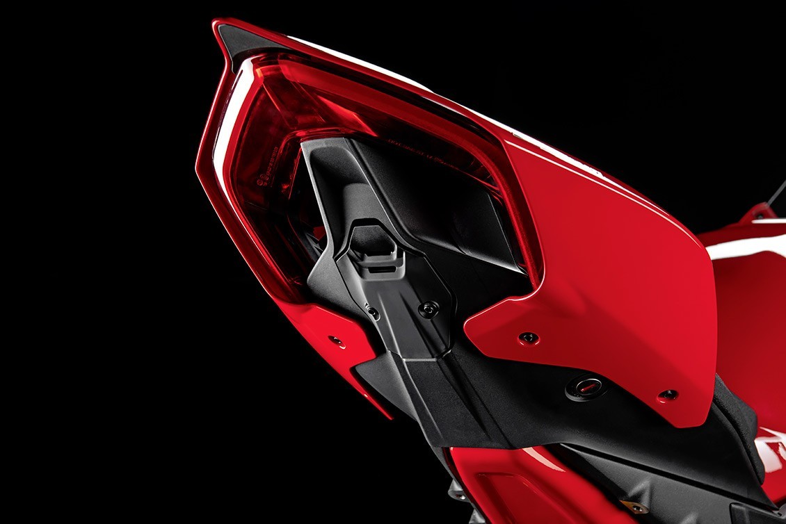 La Panigale V4 lista para circuito con el paquete de accesorios Racing