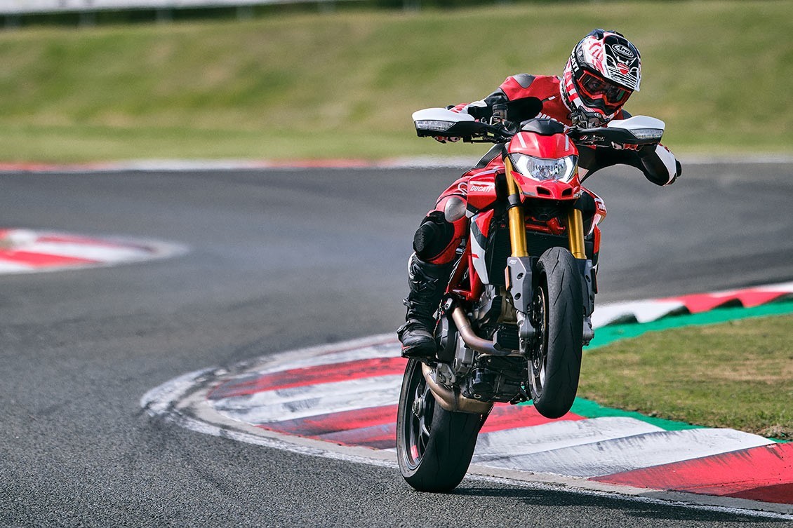 Nueva decoración para la Hypermotard