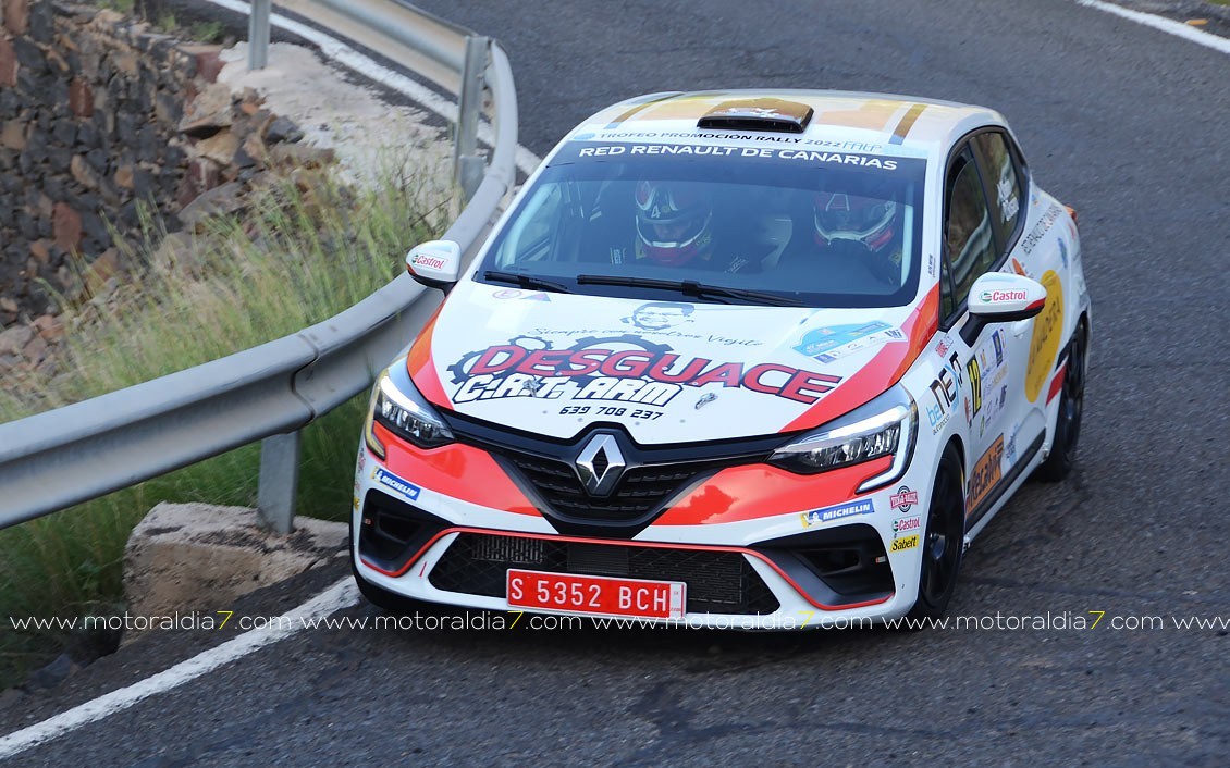Victoria de Martín y Rosario, primer campeón del Clio Trophy Canarias