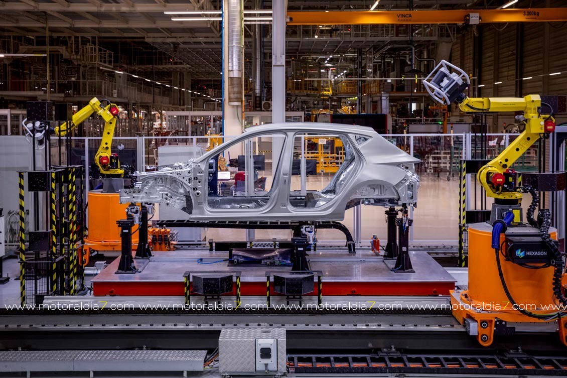 SEAT S.A. aniversario con electrificación