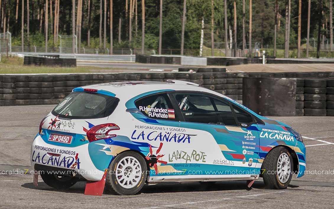 Raúl Hernández y Rogelio Peñate en su primer Rally