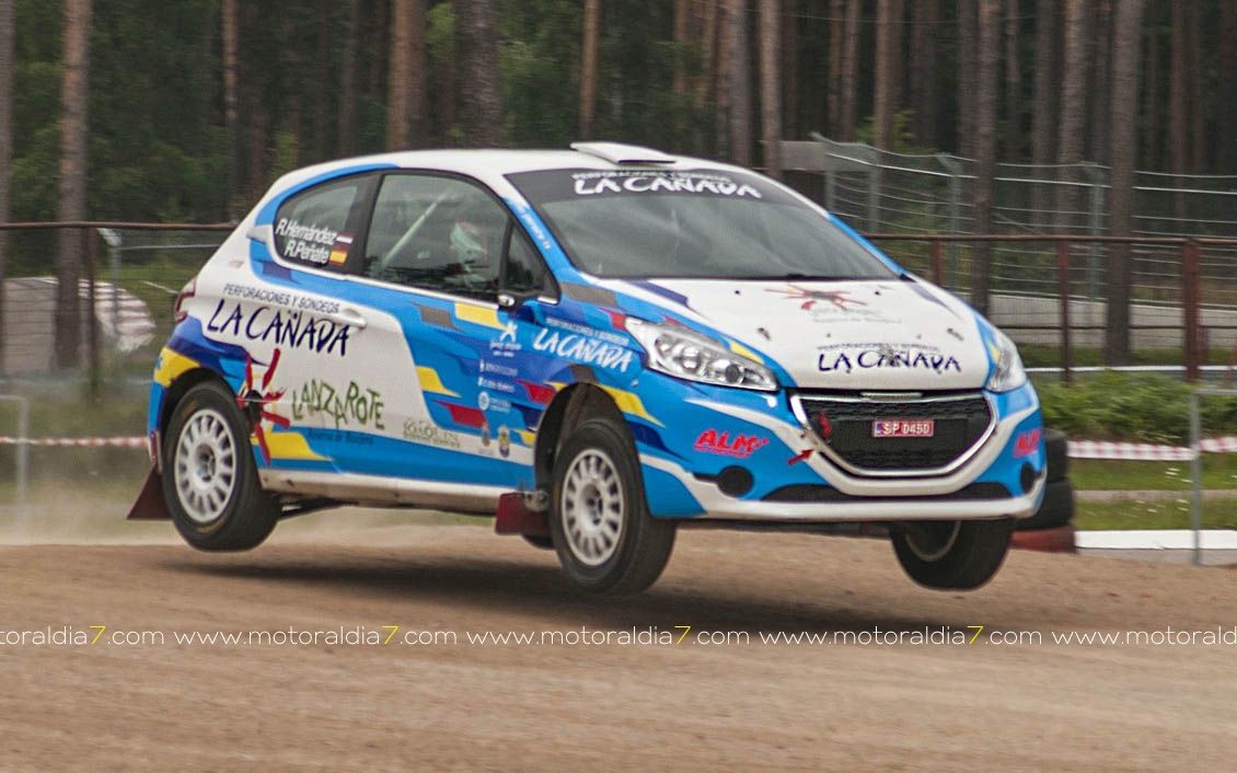 Raúl Hernández y Rogelio Peñate en su primer Rally