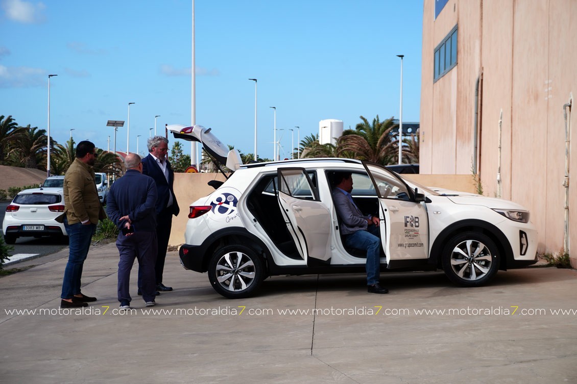 Arimotor Canarias entrega al Grupo Comit su nueva flota de Kia Stonic