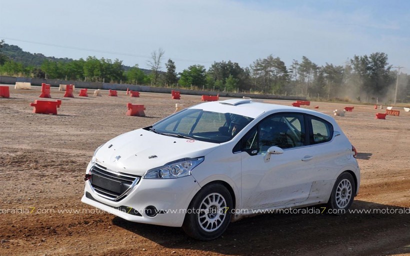 Raúl Hernández busca su licencia en el Saldus Rally en Letonia