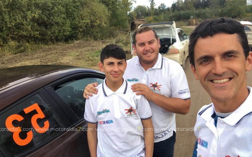 El lanzaroteño Raúl Hernández, estará en la última cita del FIA ERC, con Rogelio Peñate a la derecha.