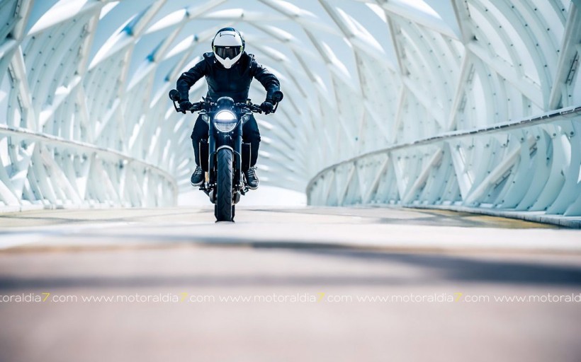 Husqvarna Motorcycles presenta las nuevas Vitpilen 701 y Svartpilen 701