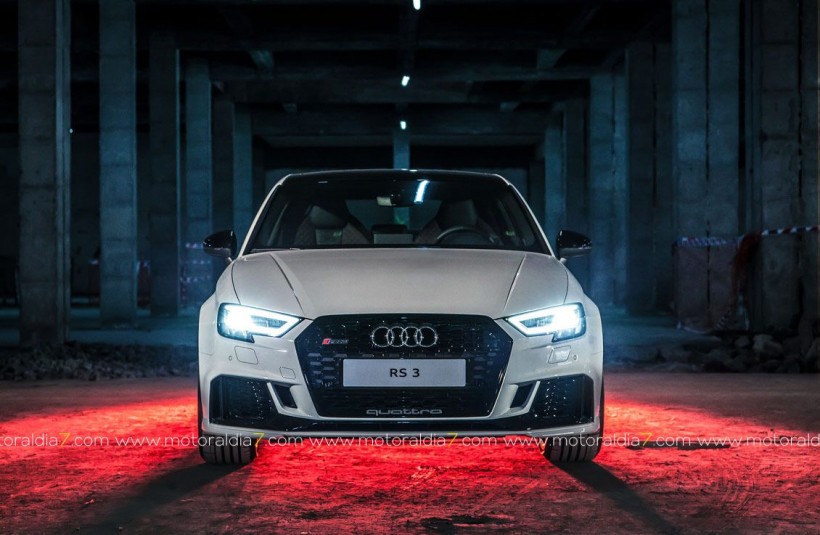 Un sedán medio con 400 CV