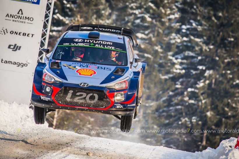 Neuville se apunta al título este año