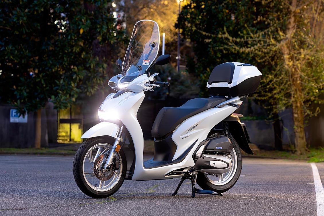 Nuena SCOOPY SH125I