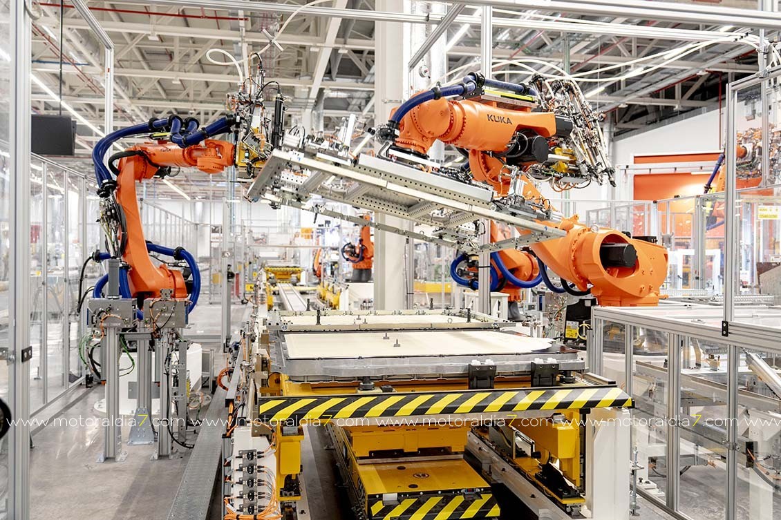 SEAT & CUPRA inaugura la planta de ensamblaje de baterías.