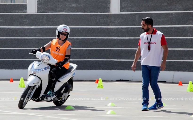 Broche de oro al II Curso de Iniciación a la Scooter de Honda Canarias